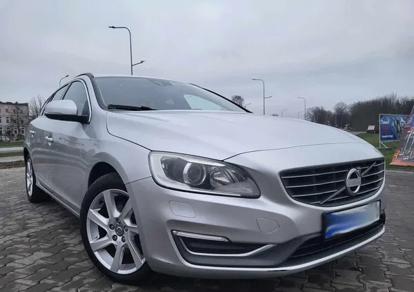 lubuskie Volvo V60 cena 35900 przebieg: 270000, rok produkcji 2014 z Gołańcz